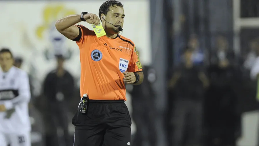 Fútbol: Diego Ceballos dirigirá el partido de Patronato ante el líder Almirante Brown Fútbol: Diego Ceballos dirigirá el partido de Patronato ante el líder Almirante Brown