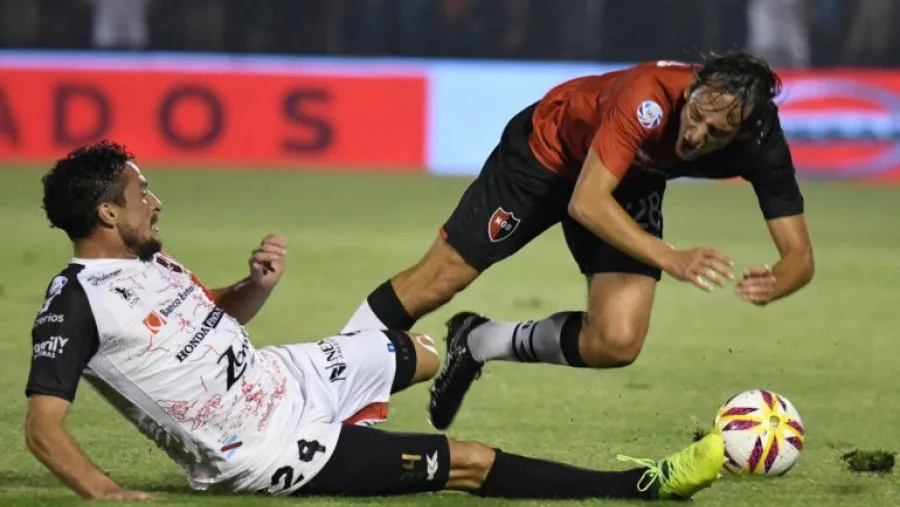 Fútbol: cambiaron horarios a pedido del gobierno y Patronato jugará más tarde en Rosario