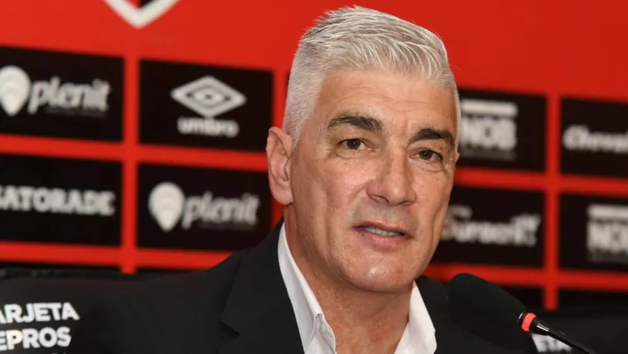 Patronato: Omar De Felippe se tachó de la lista de sucesores de Mario Sciacqua
