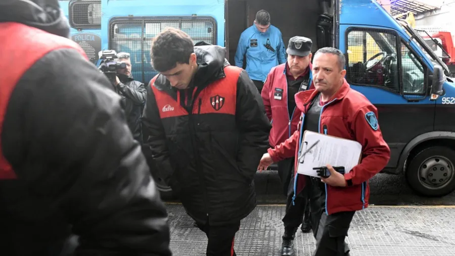 Tras 14 horas, liberaron a los cuatro jugadores y al entrenador de arqueros de Patronato Tras 14 horas, liberaron a los cuatro jugadores y al entrenador de arqueros de Patronato