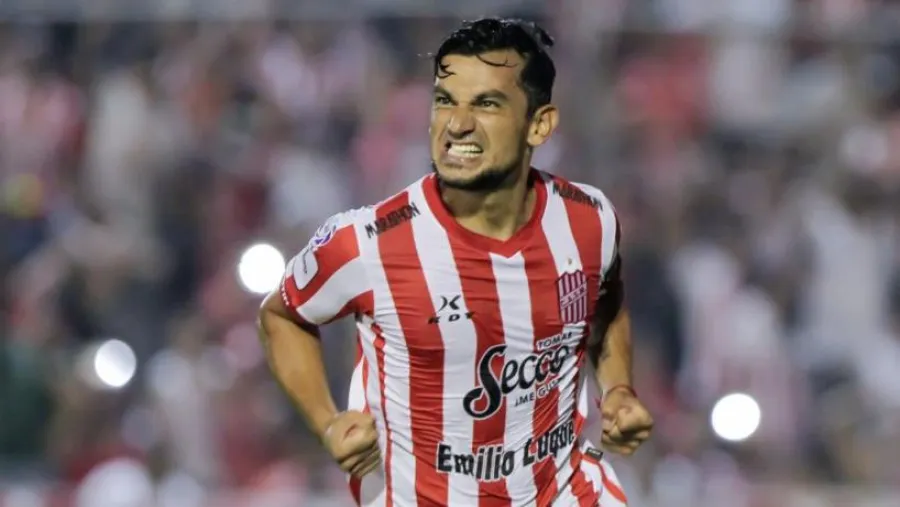 Patronato espera por “Tino” Costa y Kevin González, mientras prueba a un diamantino Patronato espera por “Tino” Costa y Kevin González, mientras prueba a un diamantino