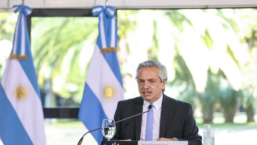 Alberto Fernández cuando realizó el anuncio desde la Quinta de Olivos sobre la nueva cuarentena que regirá en el país.