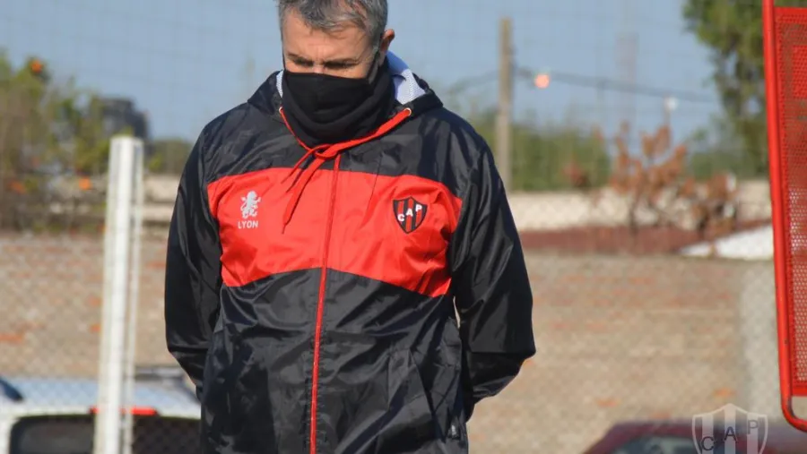 Gustavo Álvarez Lautaro Geminiani fue el único ausente en la vuelta a las prácticas de Patronato