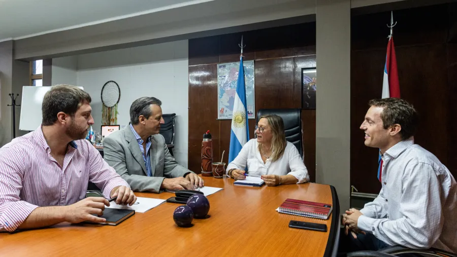 Bahl articula las políticas de desarrollo social con la provincia Bahl articula las políticas de desarrollo social con la provincia