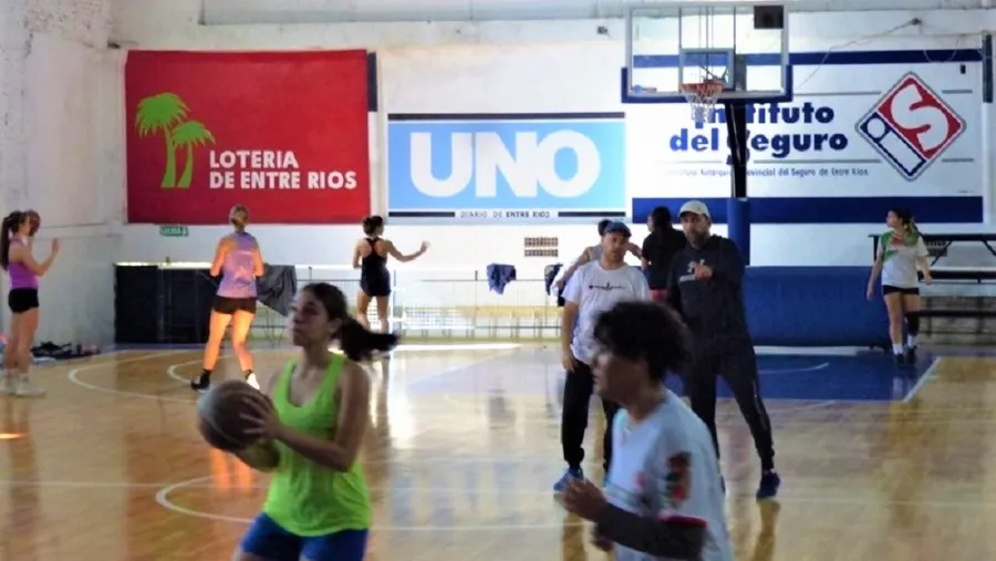 U17