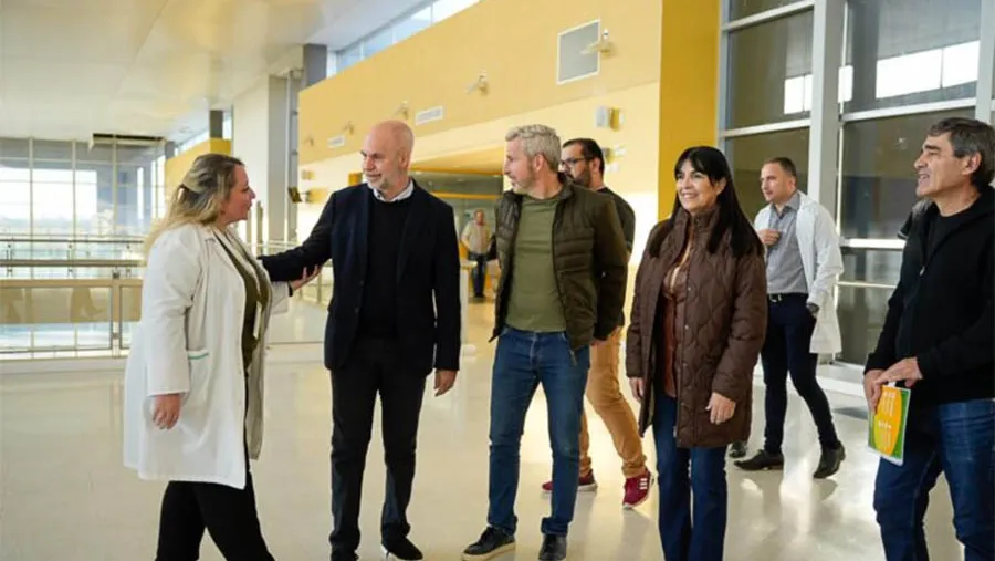 La vicegobernadora criticó la visita de Rodríguez Larreta y Frigerio al Hospital de la Baxada de Paraná y señaló “el abandono que hizo el gobierno de Cambiemos que recuerdo los respiradores del hospital vencidos y sin utilizar”. La vicegobernadora criticó la visita de Rodríguez Larreta y Frigerio al Hospital de la Baxada de Paraná y señaló “el abandono que hizo el gobierno de Cambiemos que recuerdo los respiradores del hospital vencidos y sin utilizar”.