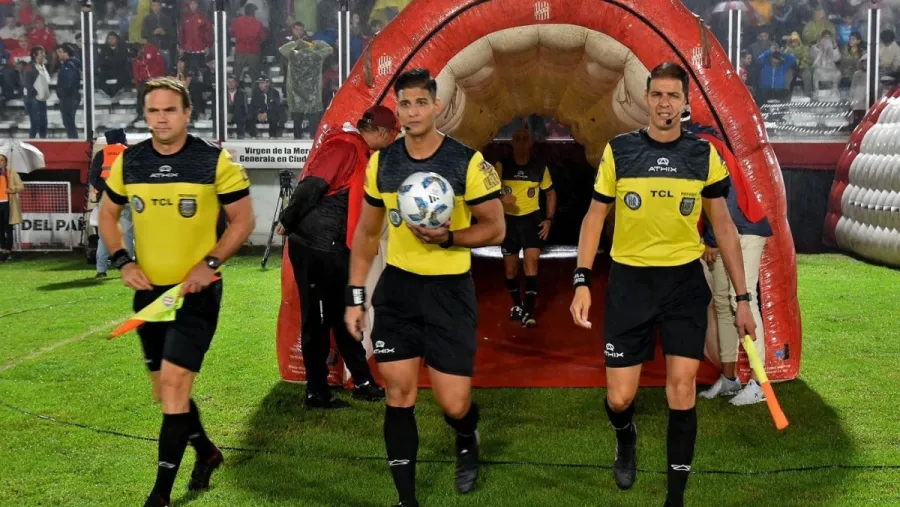 Patronato recibirá a Estudiantes de Buenos Aires con el arbitraje de Brian Ferreyra Patronato recibirá a Estudiantes de Buenos Aires con el arbitraje de Brian Ferreyra