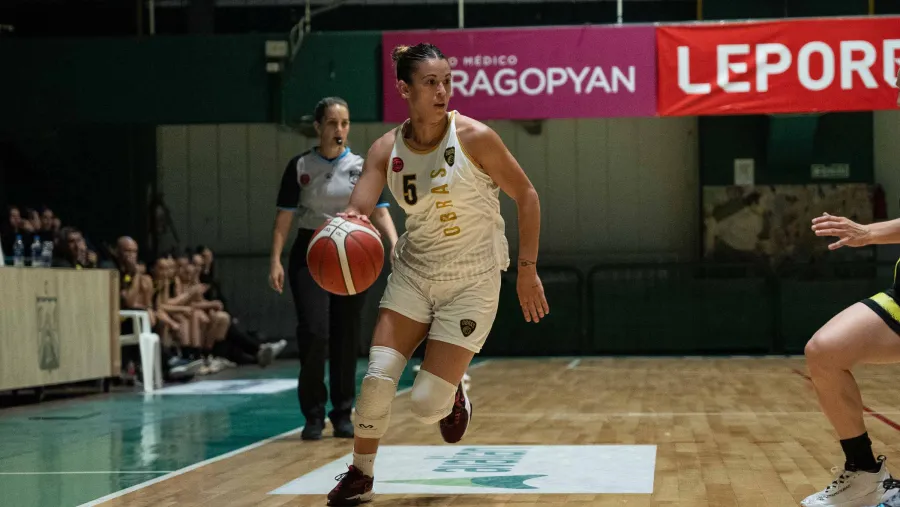 Básquet: la uruguayense Camila Suárez alcanzó los 1500 puntos en la Liga Nacional Básquet: la uruguayense Camila Suárez alcanzó los 1500 puntos en la Liga Nacional