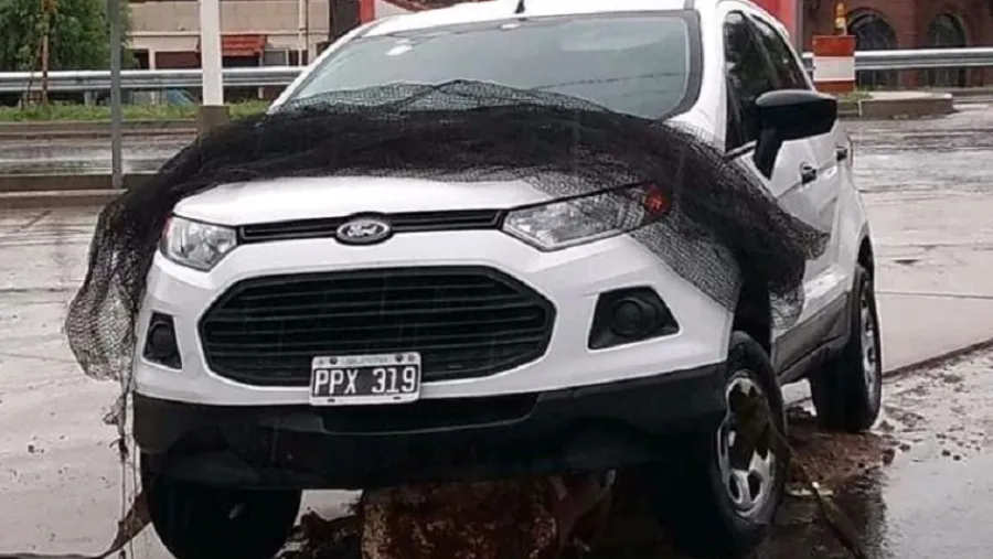 El impacto se dio en la esquina del viejo comedor Los Pipos El impacto se dio en la esquina del viejo comedor Los Pipos