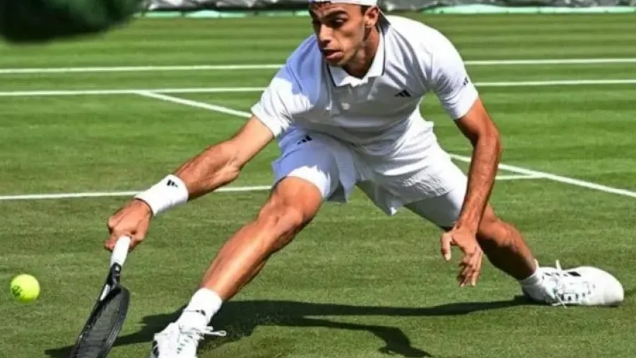 Tenis: Francisco Cerúndolo fue de mayor a menor y se despidió rápido de Wimbledon