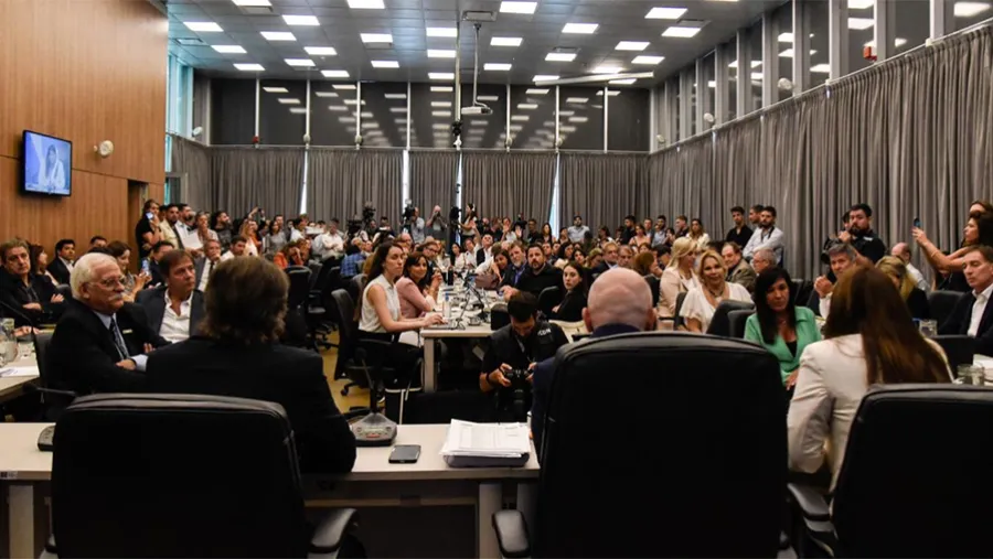 El Congreso se convertirá en una gran caja de resonancia política con la discusión del DNU y la Ley Ómnibus. El Congreso se convertirá en una gran caja de resonancia política con la discusión del DNU y la Ley Ómnibus.