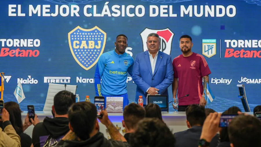 Luis Advíncula y Paulo Díaz palpitaron el superclásico en conferencia de prensa Luis Advíncula y Paulo Díaz palpitaron el superclásico en conferencia de prensa