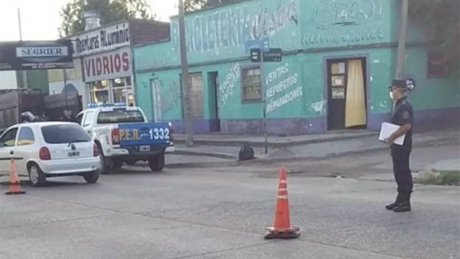 La mayoría de las causas por violar la cuarentena en Gualeguaychú se produjeron por controles en operativos realizados por la Jefatura de Policía. En total, la Justicia Federal realizó 63 secuestros de vehículos: veinte motos y 43 automóviles. La mayoría de las causas por violar la cuarentena en Gualeguaychú se produjeron por controles en operativos realizados por la Jefatura de Policía. En total, la Justicia Federal realizó 63 secuestros de vehículos: veinte motos y 43 automóviles.
