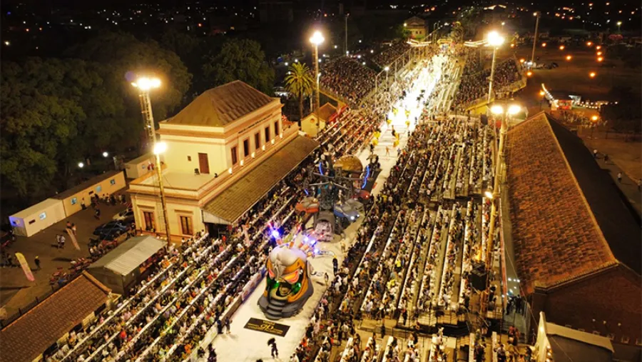 De acuerdo a los organizadores, se estima que aproximadamente 23 mil personas disfrutaron del Carnaval del País. Crédito foto: Prensa Carnaval.