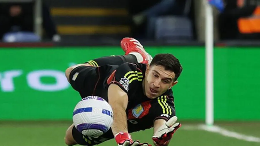 Dibu Martínez