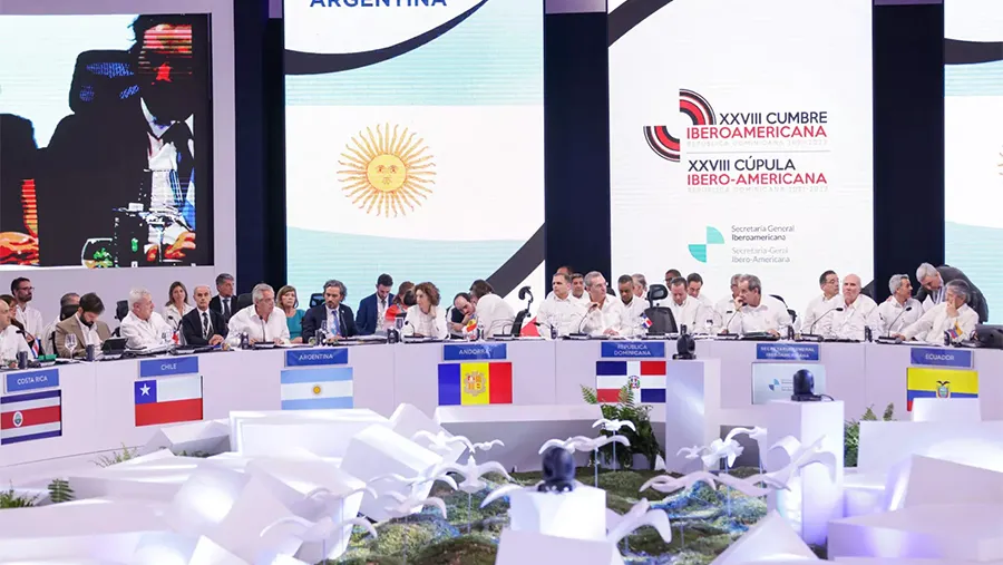 Cumbre Iberoamericana sesionó bajo el lema “Juntos por una Iberoamérica justa y sostenible”. Cumbre Iberoamericana sesionó bajo el lema “Juntos por una Iberoamérica justa y sostenible”.
