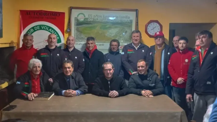 El “Gurí” Martínez asumió la presidencia del CVE y presentó la vuelta del TC a Paraná El “Gurí” Martínez asumió la presidencia del CVE y presentó la vuelta del TC a Paraná