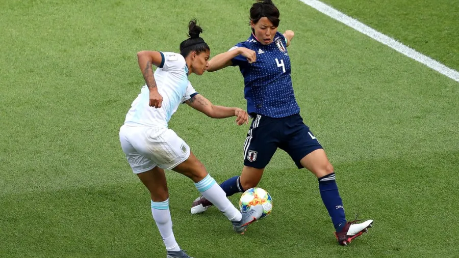 Fútbol: con presencia entrerriana, Argentina debutó con un empate en el Mundial Fútbol: con presencia entrerriana, Argentina debutó con un empate en el Mundial