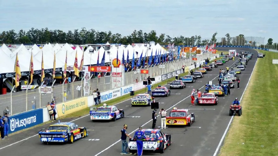 TC en Paraná: implementarán servicio especial de colectivos para asistir al autódromo TC en Paraná: implementarán servicio especial de colectivos para asistir al autódromo