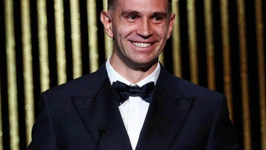 Emiliano Dibu Martínez Emiliano Dibu Martínez