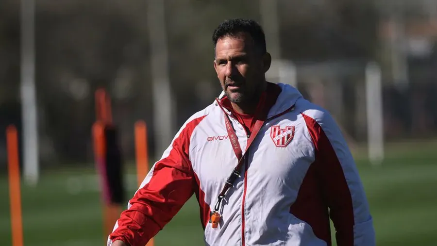 Tras el apriete de la barra brava, Diego Dabove renunció como DT de Instituto de Córdoba Tras el apriete de la barra brava, Diego Dabove renunció como DT de Instituto de Córdoba