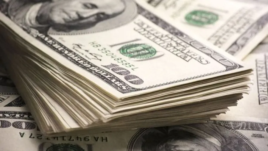 El dólar blue cerró en $337 y marcó un nuevo máximo histórico El dólar blue cerró en $337 y marcó un nuevo máximo histórico