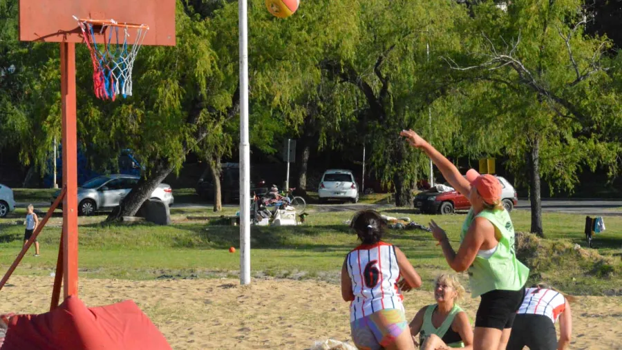 Básquet Arena El Básquet Arena tuvo una primera exitosa edición en Paraná