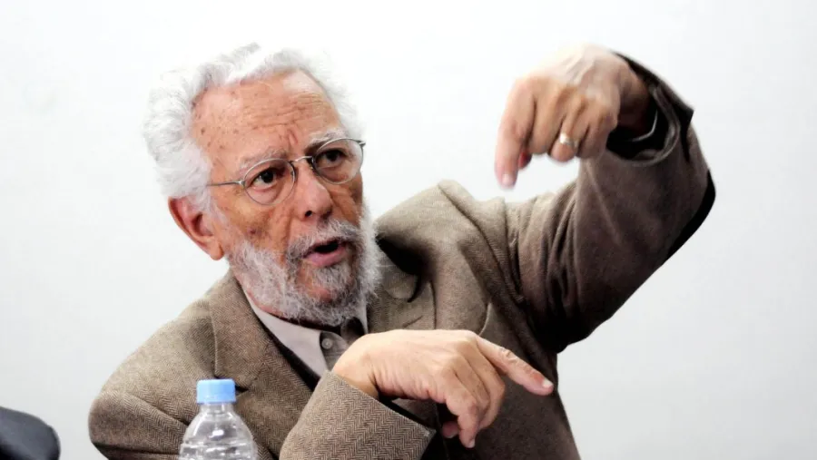 Habrá una charla sobre el filósofo argentino Enrique Dussel Ambrosini. Habrá una charla sobre el filósofo argentino Enrique Dussel Ambrosini.