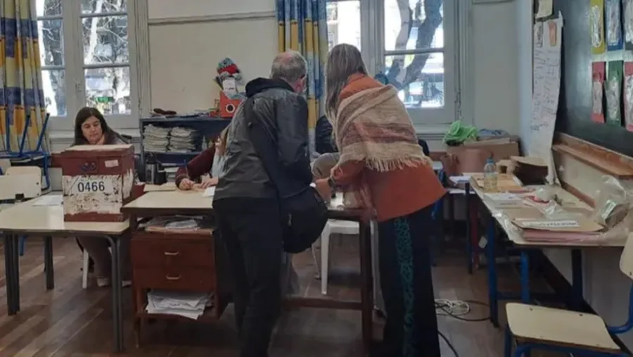 Hay más de 2,7 millones de uruguayos habilitados para votar. Hay más de 2,7 millones de uruguayos habilitados para votar.
