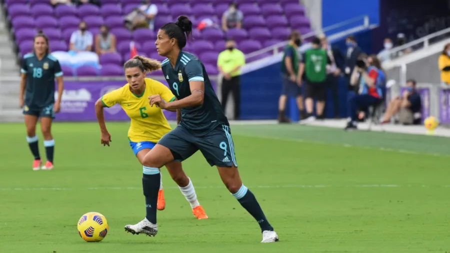 Fútbol: con presencia entrerriana, Argentina cayó en su debut en la She Believes Cup Fútbol: con presencia entrerriana, Argentina cayó en su debut en la She Believes Cup