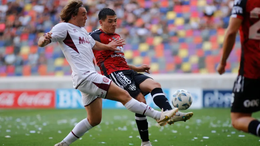 Central Córdoba y Lanús empataron sin goles en el debut del “Ruso” Zielinski Central Córdoba y Lanús empataron sin goles en el debut del “Ruso” Zielinski