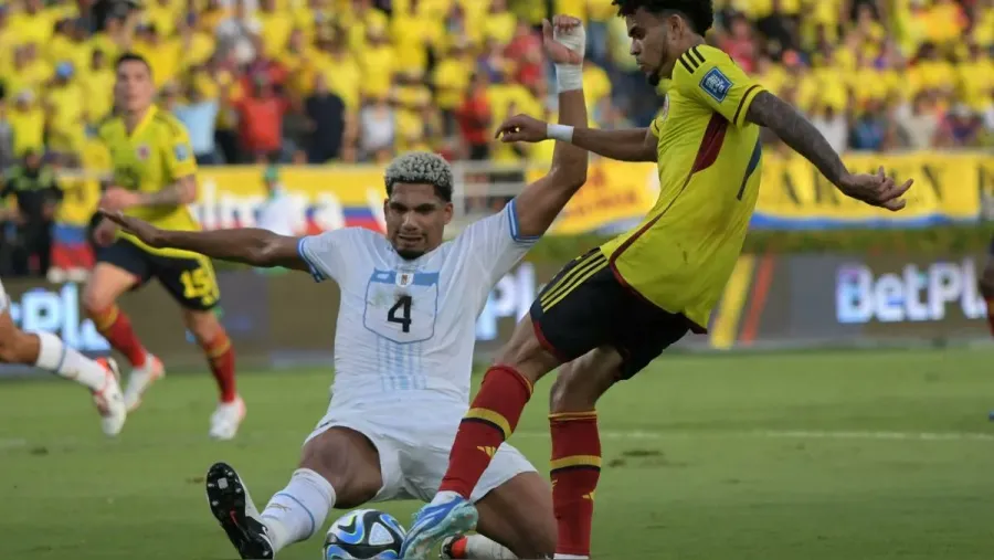 Fútbol: con un agónico gol de penal, Uruguay rescató un empate ante Colombia Fútbol: con un agónico gol de penal, Uruguay rescató un empate ante Colombia
