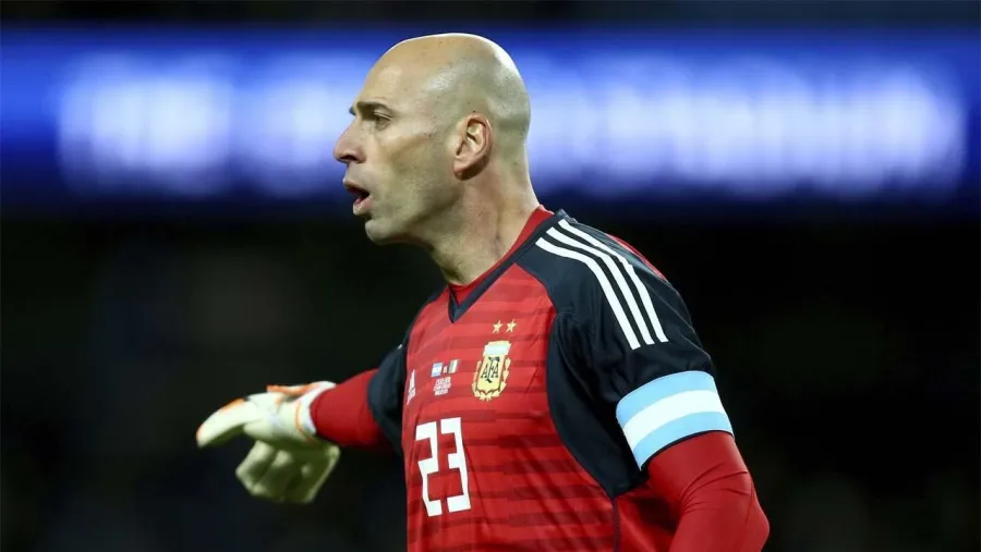 Willy Caballero: “Le diría a ‘Dibu’ Martínez que disfrute del Mundial como no hice yo” Willy Caballero: “Le diría a ‘Dibu’ Martínez que disfrute del Mundial como no hice yo”