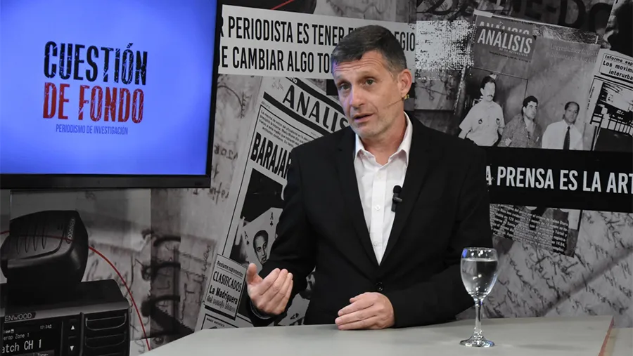 Luciano Filipuzzi quiere rendir homenaje a los ex gobernadores Sergio Montiel y Jorge Busti por la existencia y permanencia de la Uader. Luciano Filipuzzi quiere rendir homenaje a los ex gobernadores Sergio Montiel y Jorge Busti por la existencia y permanencia de la Uader.