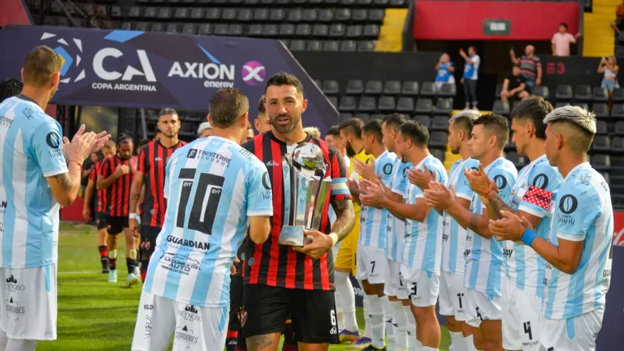 Patronato inició la defensa de la Copa Argentina con un sólido triunfo en Santa Fe Patronato inició la defensa de la Copa Argentina con un sólido triunfo en Santa Fe
