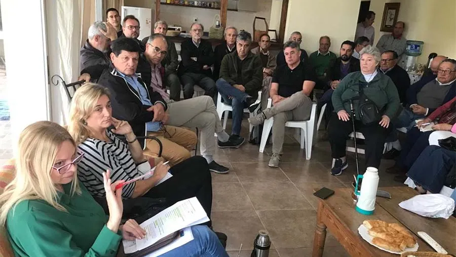 Reunión del equipo técnico que elabora el plan de gobierno para Rogelio Frigerio. Reunión del equipo técnico que elabora el plan de gobierno para Rogelio Frigerio.