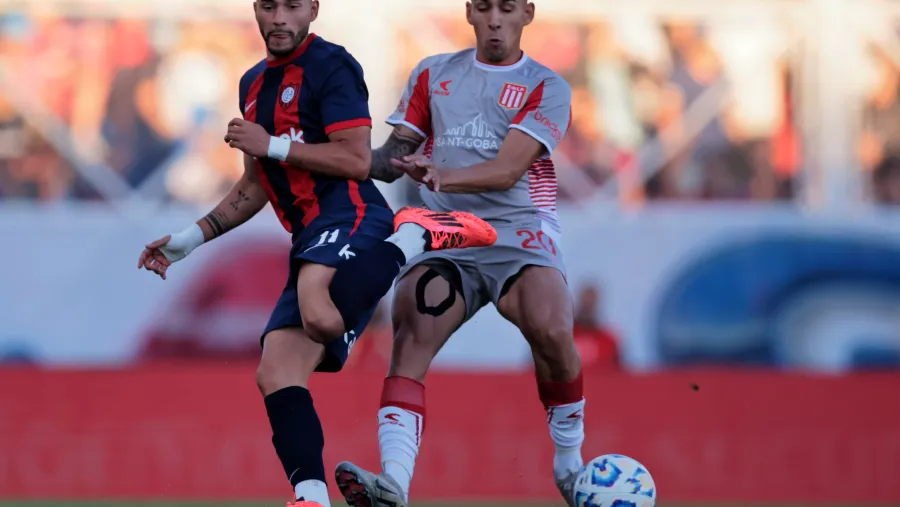 Fútbol: San Lorenzo y Estudiantes empataron un duelo caliente en el Nuevo Gasómetro Fútbol: San Lorenzo y Estudiantes empataron un duelo caliente en el Nuevo Gasómetro