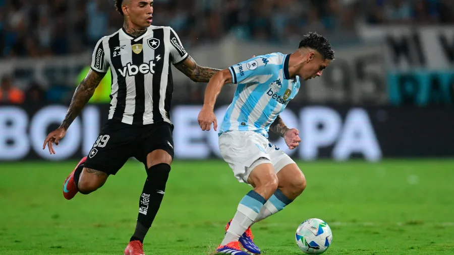 Fútbol: Racing dio el primer paso ante Botafogo e irá por la Recopa con ventaja a Brasil Fútbol: Racing dio el primer paso ante Botafogo e irá por la Recopa con ventaja a Brasil