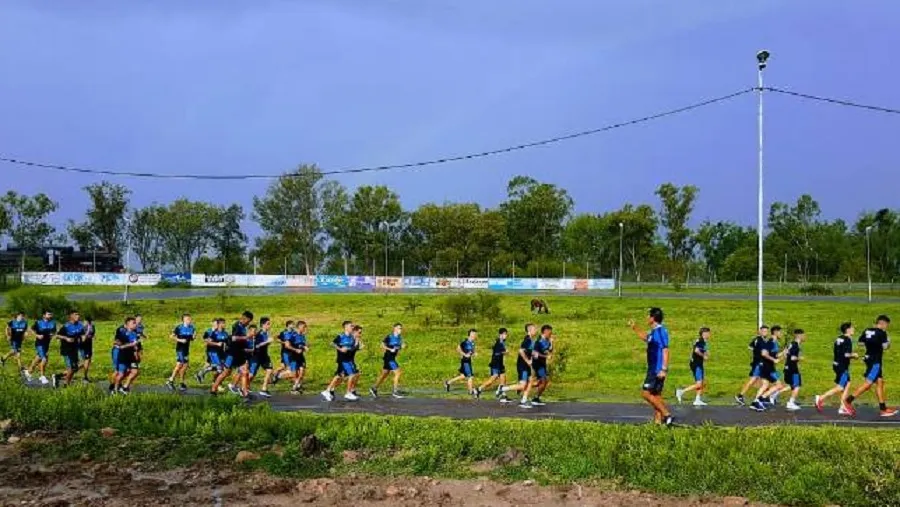 Lobo entrena