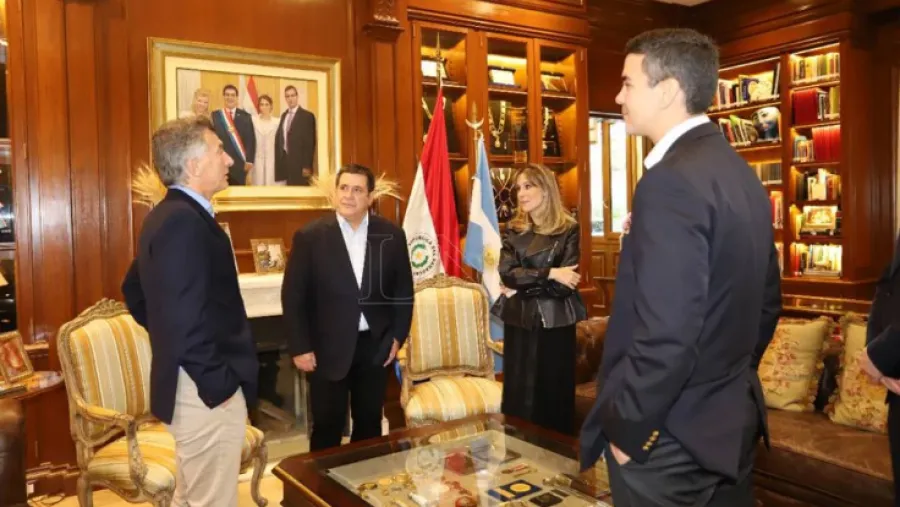 Mauricio Macri con Horacio Cartes