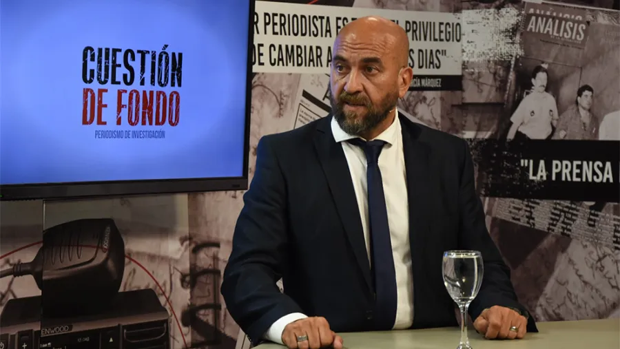 El interventor del Iosper, Mariano Gallegos, reconoció que gran parte de su equipo lo trajo desde Buenos Aires y reconoció que no hay “Plan B” si la propuesta de crear una nueva obra social no es aprobada por la Legislatura. El interventor del Iosper, Mariano Gallegos, reconoció que gran parte de su equipo lo trajo desde Buenos Aires y reconoció que no hay “Plan B” si la propuesta de crear una nueva obra social no es aprobada por la Legislatura.