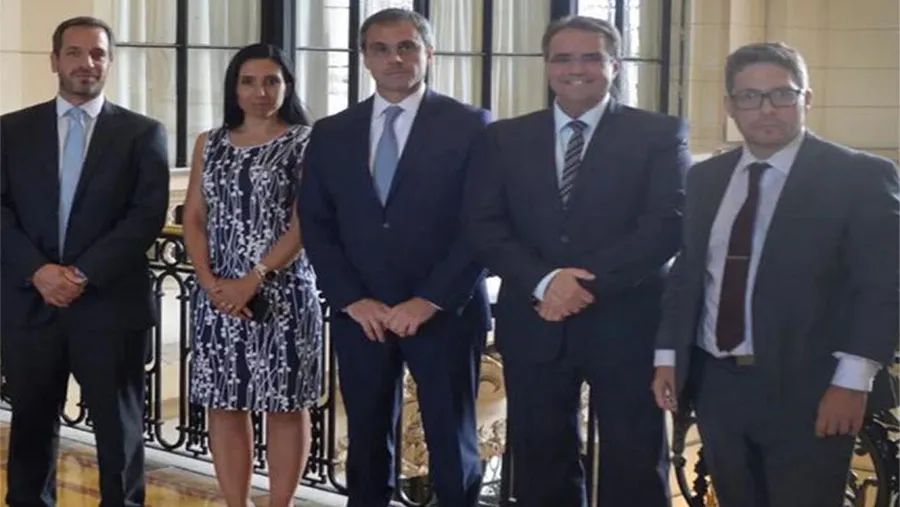 Imagen de archivo. De izquierda a derecha, Hernán Viri (juez de Gualeguaychú), Analía Ramponi (jueza de Concordia), Guillermo Michel (director General de Aduanas), Pablo Andrés Seró (juez de Concepción del Uruguay) y Federico Martín (juez de Victoria). Imagen de archivo. De izquierda a derecha, Hernán Viri (juez de Gualeguaychú), Analía Ramponi (jueza de Concordia), Guillermo Michel (director General de Aduanas), Pablo Andrés Seró (juez de Concepción del Uruguay) y Federico Martín (juez de Victoria).