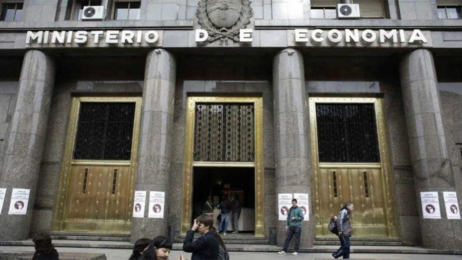 Imagen de archivo del frente del Ministerio de Economía de la Nación. Imagen de archivo del frente del Ministerio de Economía de la Nación.