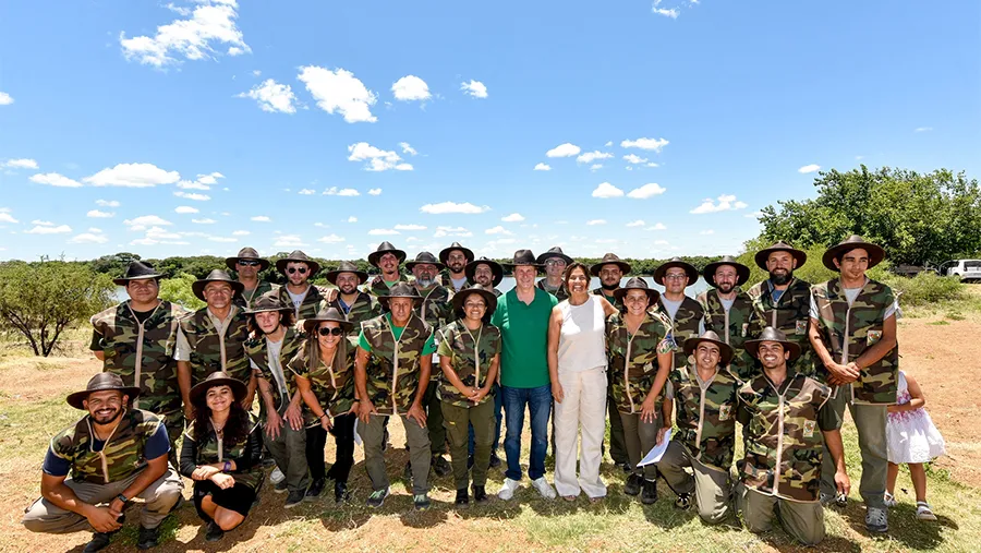 El nuevo Parque Natural Provincial se compone de 14 islas ubicadas sobre el río Uruguay a la altura de Puerto Campichuelo, Colonia Elía, con una extensión de más de 4.000 hectáreas. El nuevo Parque Natural Provincial se compone de 14 islas ubicadas sobre el río Uruguay a la altura de Puerto Campichuelo, Colonia Elía, con una extensión de más de 4.000 hectáreas.