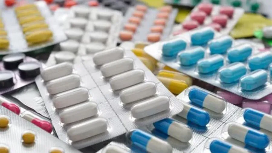 En Argentina, hay medicamentos que cuestan hasta más de mil por ciento que en España. En Argentina, hay medicamentos que cuestan hasta más de mil por ciento que en España.