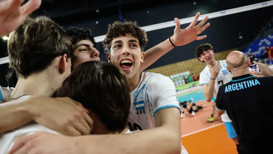 Vóley: entrerrianos guiaron a la Argentina a las semifinales del Mundial U17 Vóley: entrerrianos guiaron a la Argentina a las semifinales del Mundial U17
