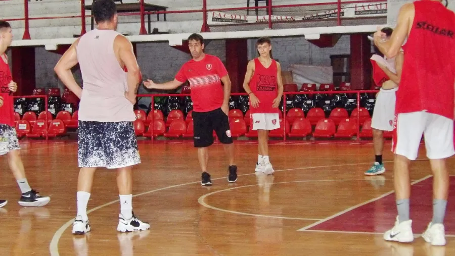 Básquetbol: Rocamora prepara su última gira con mucho optimismo Básquetbol: Rocamora prepara su última gira con mucho optimismo