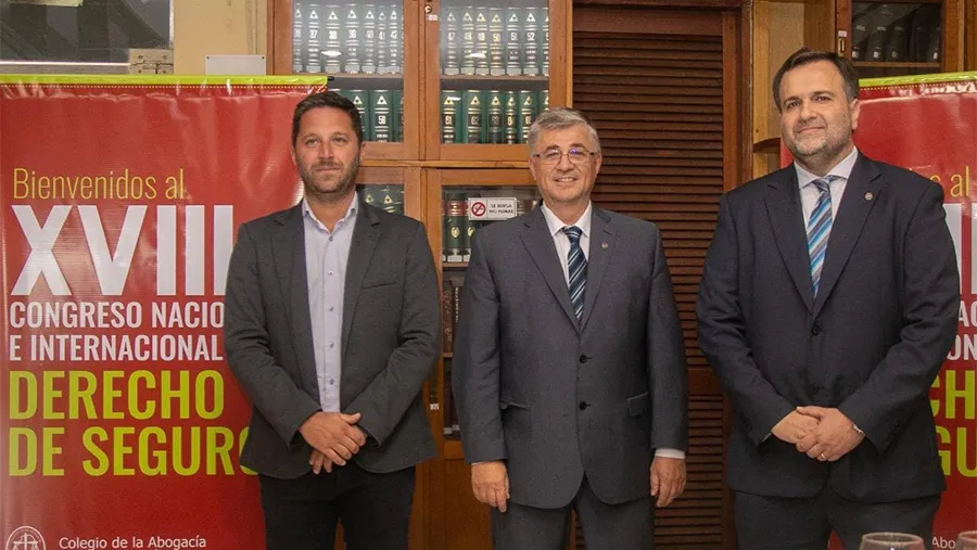 El Congreso Nacional e Internacional de Derecho de Seguros sesionará desde el miércoles hasta el viernes en el Centro Provincial de Convenciones de Paraná. El Congreso Nacional e Internacional de Derecho de Seguros sesionará desde el miércoles hasta el viernes en el Centro Provincial de Convenciones de Paraná.