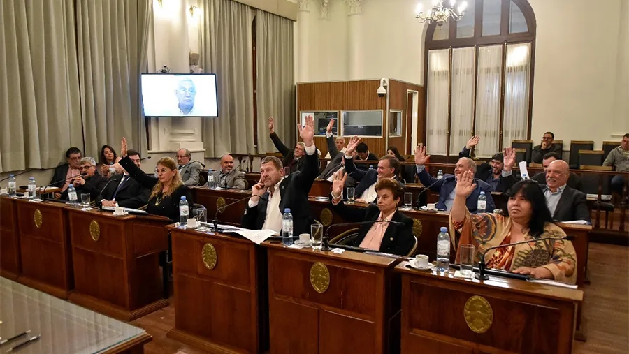 Durante este año se presentaron un total de 433 proyectos en el Senado entrerriano durante sus 20 sesiones. Durante este año se presentaron un total de 433 proyectos en el Senado entrerriano durante sus 20 sesiones.