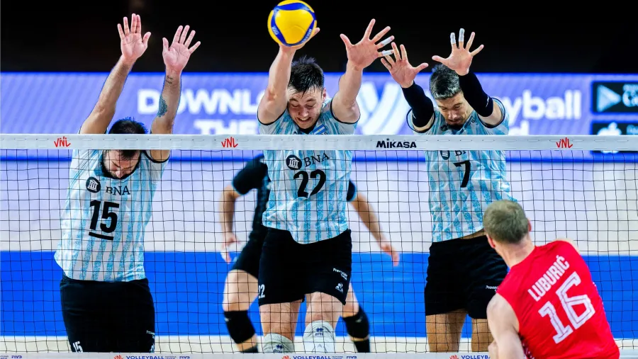 Con el aporte del paranaense Luciano Vicentín, Argentina venció a Serbia por la VNL Con el aporte del paranaense Luciano Vicentín, Argentina venció a Serbia por la VNL